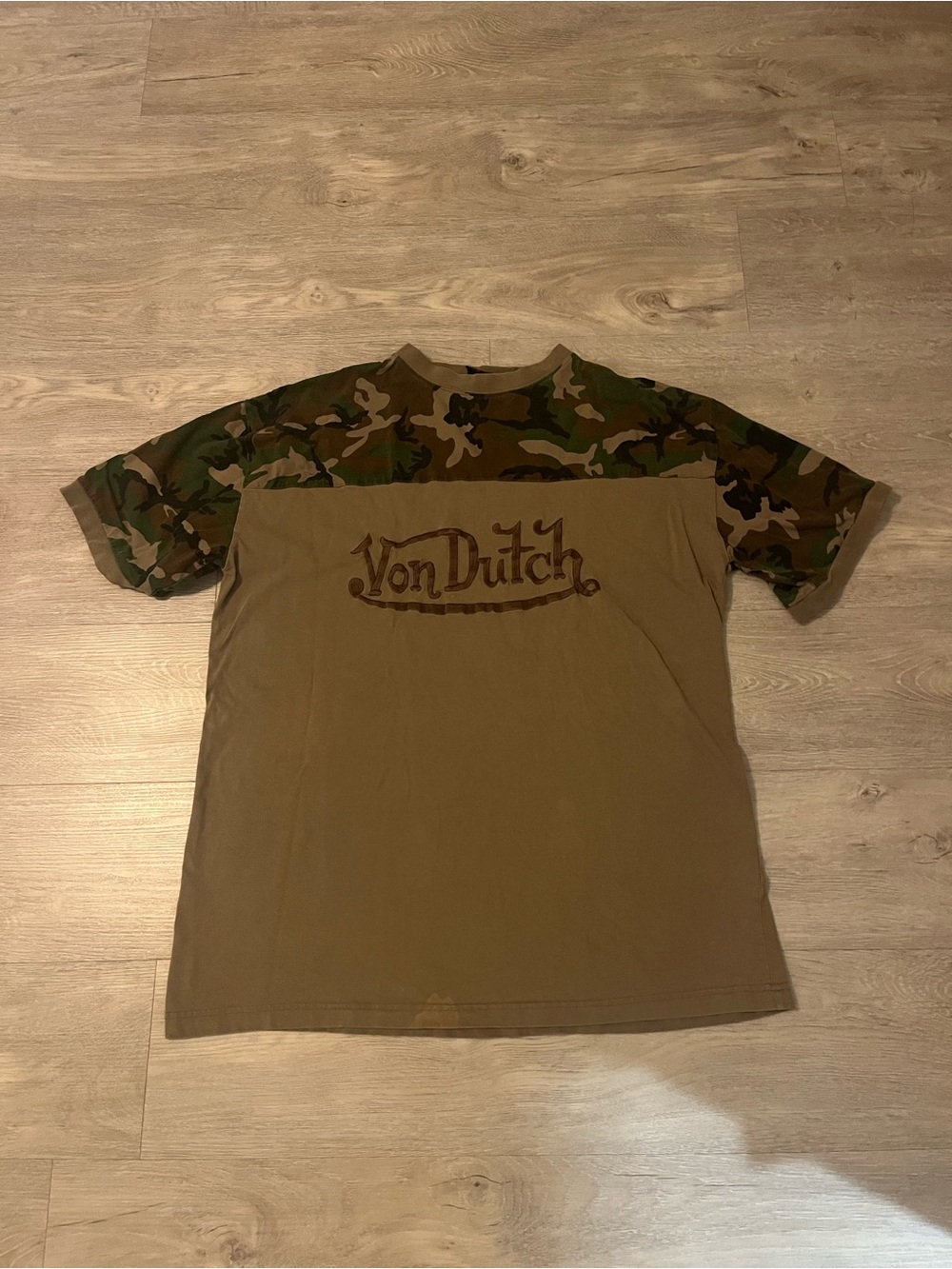 Von Dutch vintage camo tee shirt